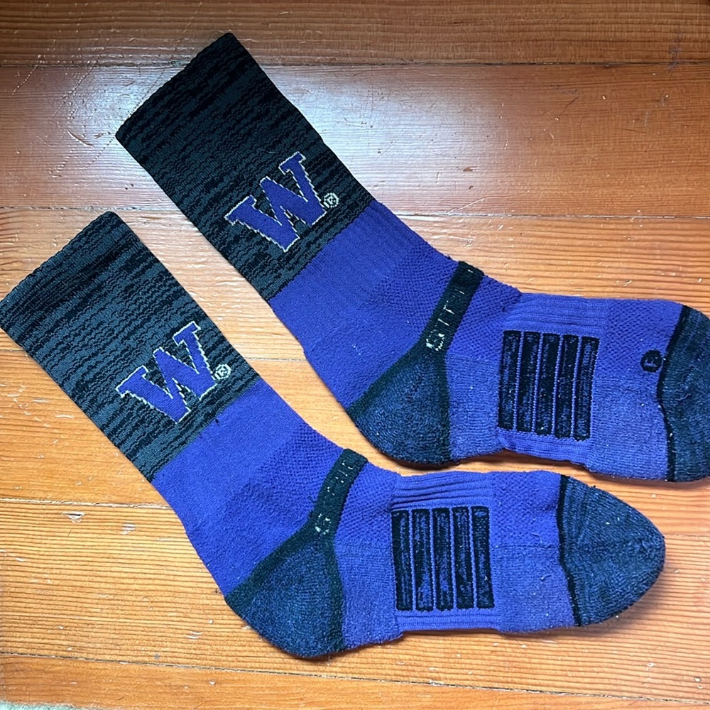 UW NCAA Strideline Socks